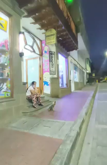 AF1QipM4qGveJEt6FwI8Pov QUh0drVzzj317dvaoFU7w408 h627 k no