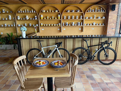 AF1QipPXsHrDecbyAezWOIi60U4bMCFxDHpadZei3Zq2w408 h306 k no